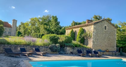 Chateau les Estournels