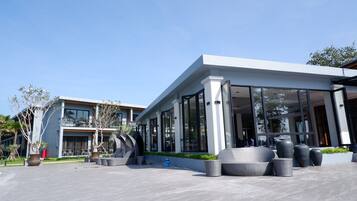 Bahagian luar