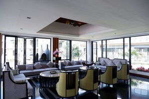 Sala de estar en el lobby
