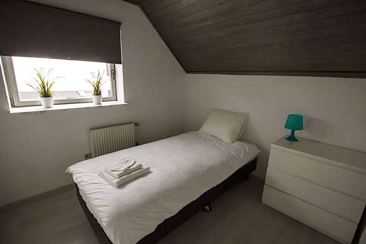 Habitación individual | Wifi gratis y ropa de cama