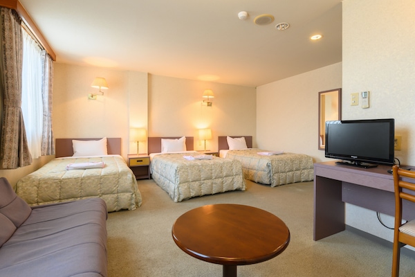 ห้องทริปเปิล, ปลอดบุหรี่ | โต๊ะทำงาน, Wi-Fi ฟรี, ผ้าปูที่นอน