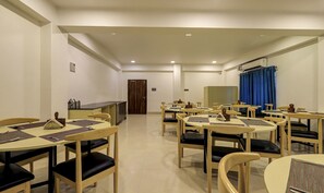 Breakfast area - Treebo Arna Residency (Guwahati)