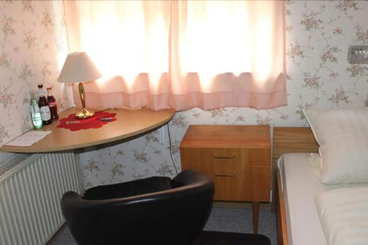 Single Room | WiFi (free)