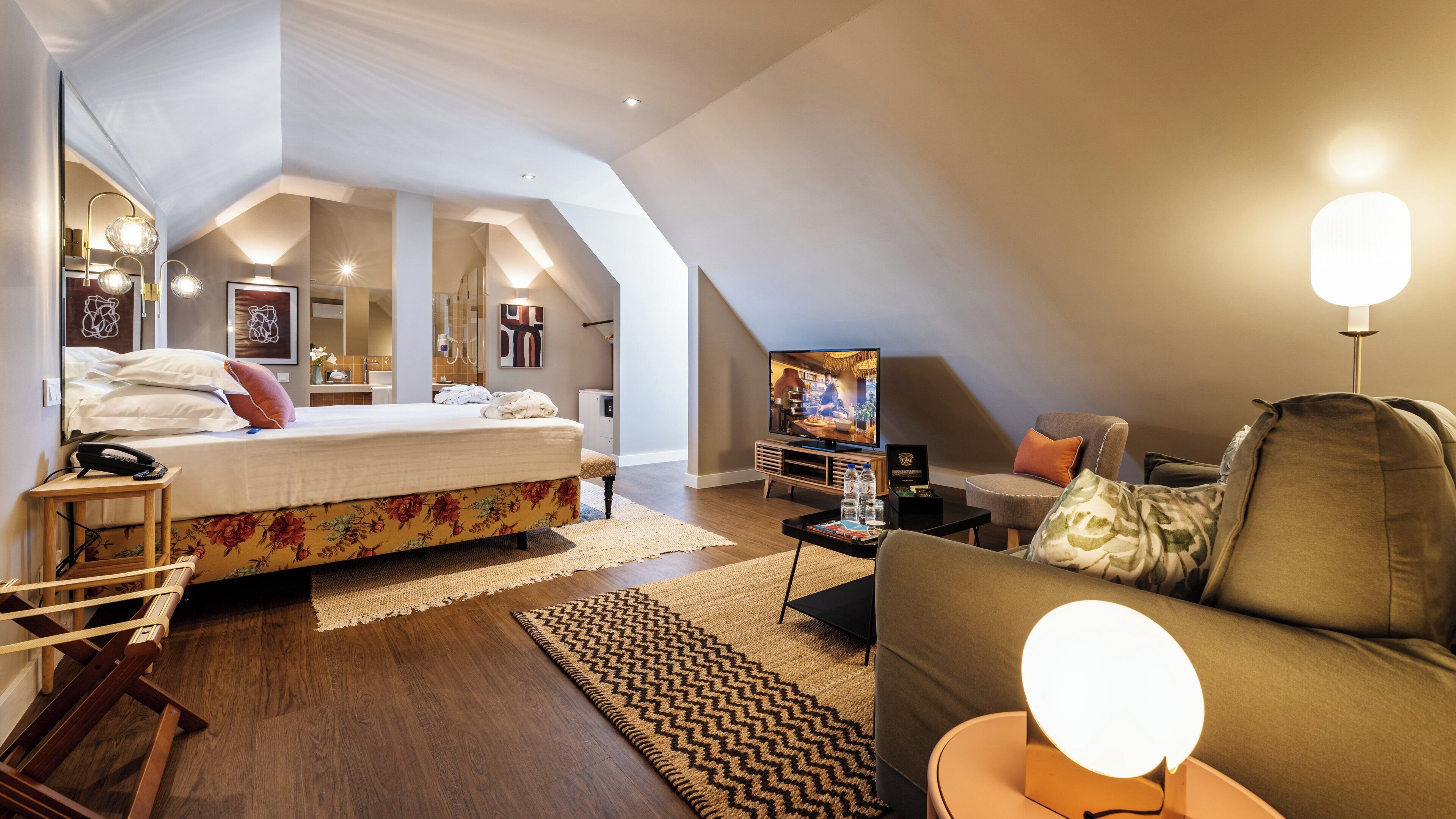 Minibar y caja de seguridad en la habitación 