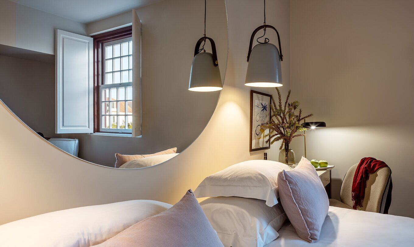 classic double or twin room | 1 bedroom, minibar, in-room safe, laptop workspace