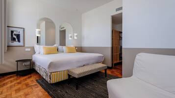 Minibar, Zimmersafe, laptopgeeigneter Arbeitsplatz