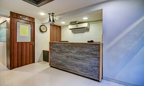 Reception - Treebo Lake Bloom Powai (Mumbai)