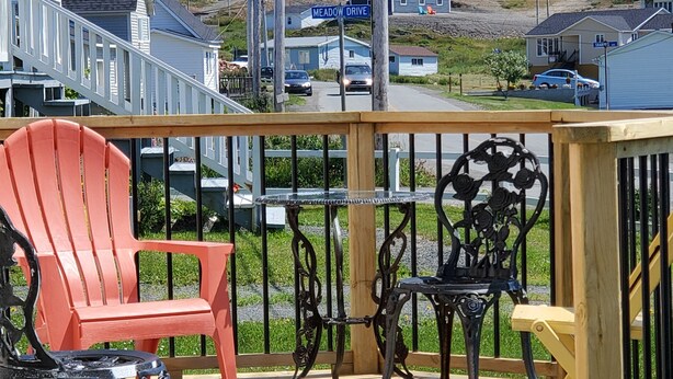 Sun deck - Hillside Vacation Rental 86 Main (Twillingate)