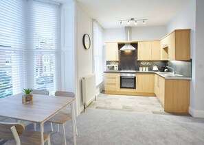 Leilighet | Eget kjøkken | Kjøleskap, mikrobølgeovn, ovn og kokeplater