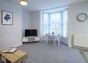 Lejlighed | Opholdsområde | Fladskærms-tv