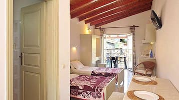 1 bedroom, free WiFi, bed sheets