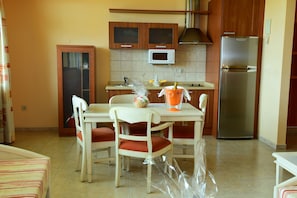 Apartamento, 1 quarto | 1 quarto, cofres nos quartos, escrivaninha