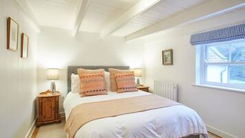 Three-Bedroom House | 3 bedrooms, premium bedding, iron/ironing board, bed sheets