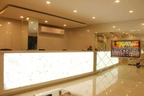 Lobby - F Hotel (Port Blair)