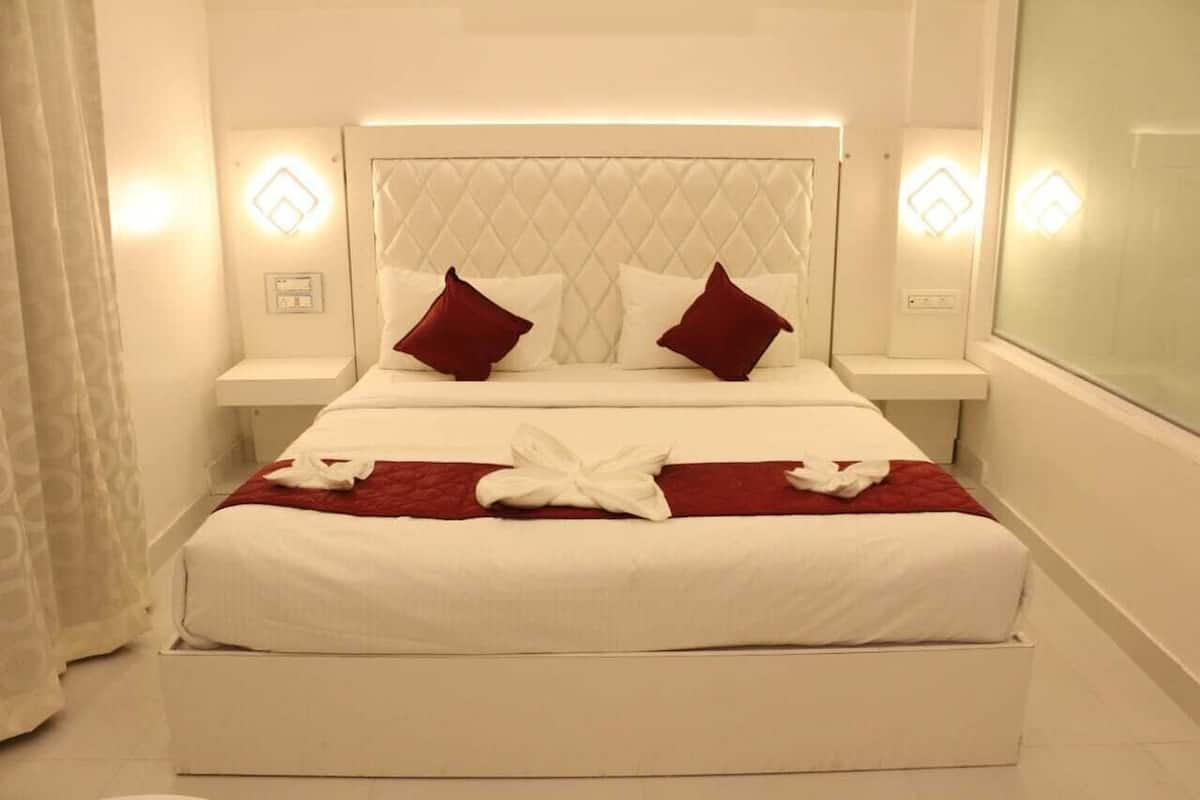 Deluxe Suite | Living area