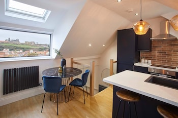 Burns Yard Apartment