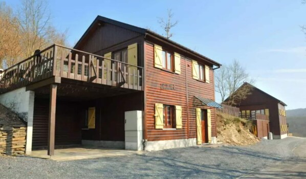 House | Exterior - Holiday Home in La Roche With Sauna & Views (La Roche-en-Ardenne)