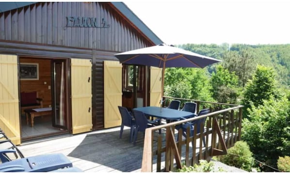 House | Outdoor dining - Holiday Home in La Roche With Sauna & Views (La Roche-en-Ardenne)