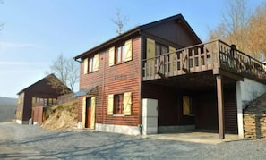 House | Exterior - Holiday Home in La Roche With Sauna & Views (La Roche-en-Ardenne)