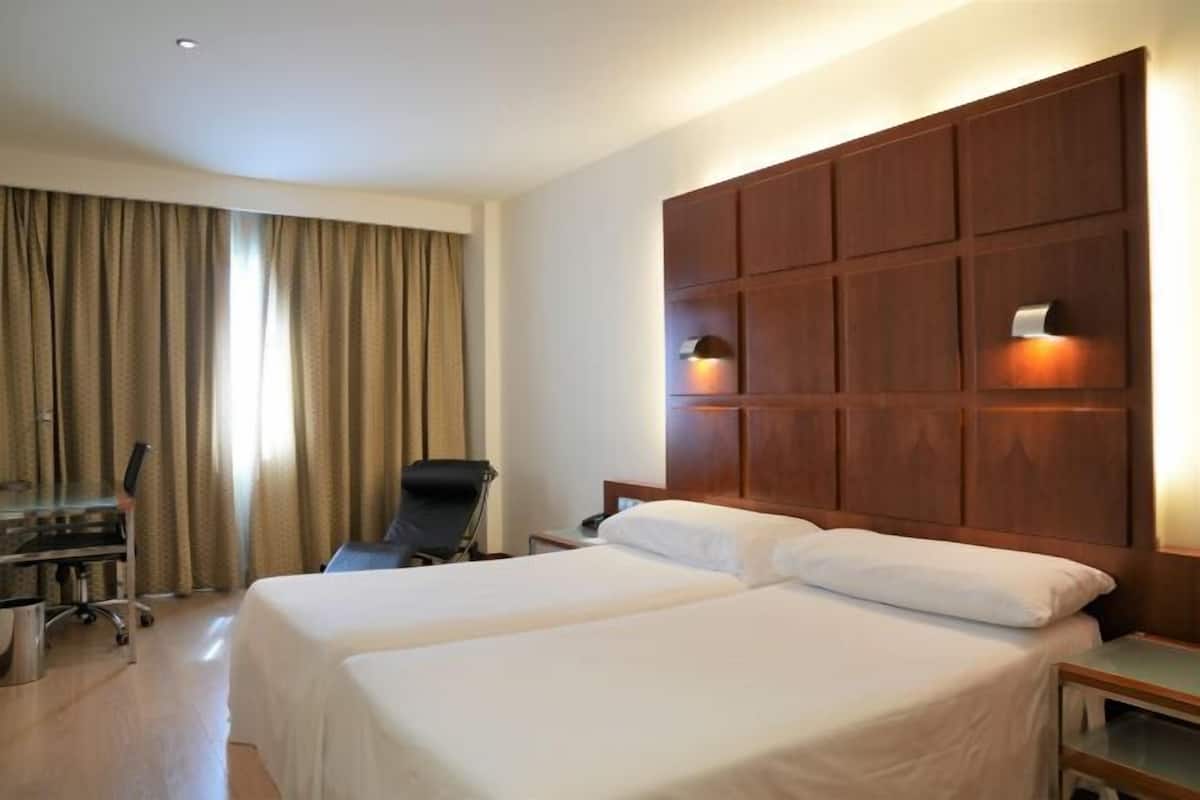 1 bedroom, minibar, in-room safe, desk