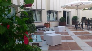 Terrace/patio - Port Azafata Valencia Hotel (Manises)