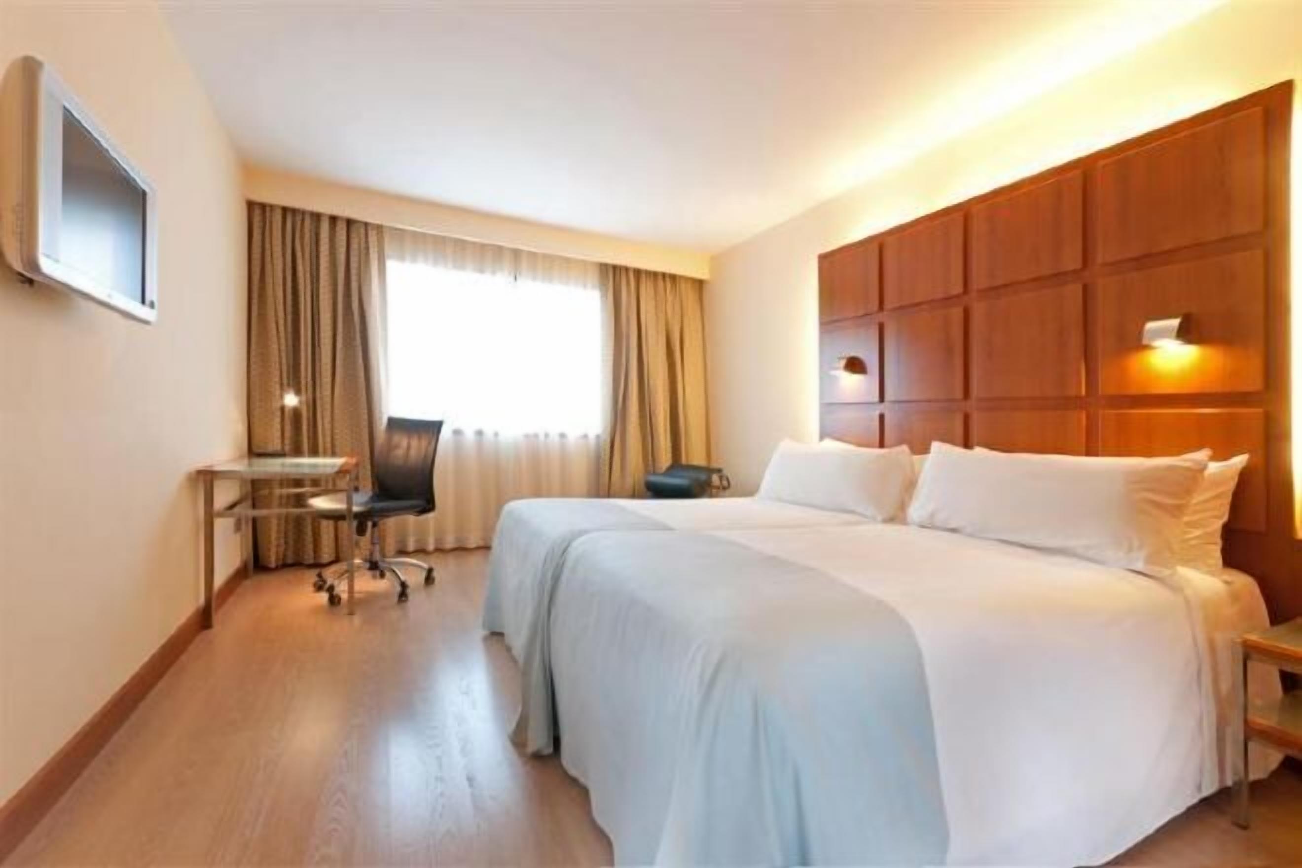 Minibar, in-room safe, desk, blackout curtains