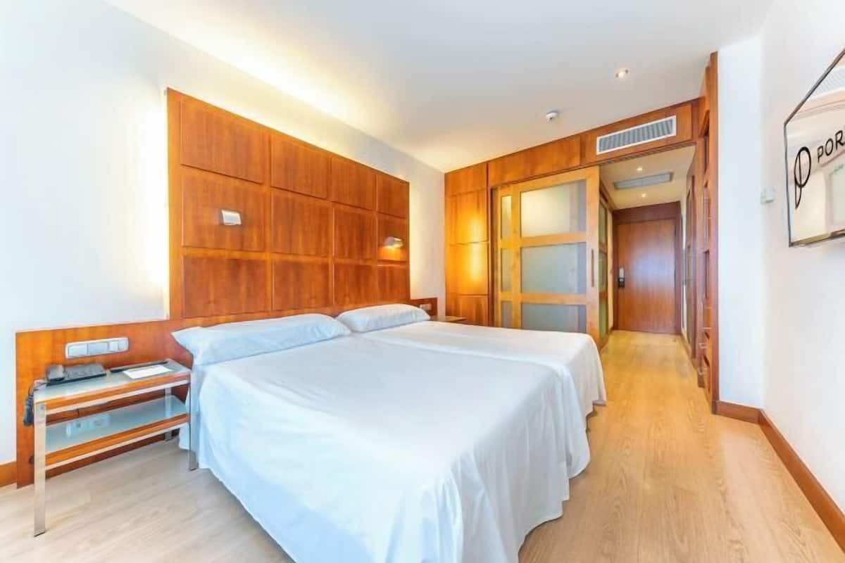 1 bedroom, minibar, in-room safe, desk