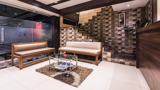 Lobby - Hotel veer park (Panvel)