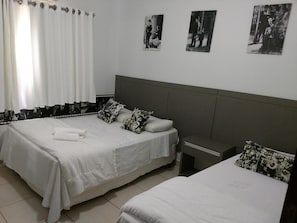Double Room | Desk, free WiFi, bed sheets - Hotel Gaucha (Guaira)
