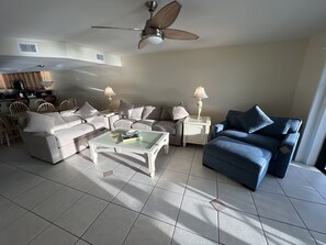 Smart TV, stereo - On the beach+pet friendly+2 paddle boards+2 kayaks+4 bikes+dock+pool+tennis  (Englewood)