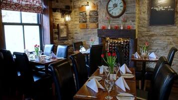 Free daily English breakfast