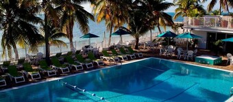 Nieuwe aanbieding!  Op het oosten gelegen huis aan het breedste waterkanaal! Mooie, koele zonsopgangen!