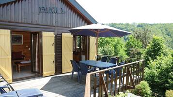 House | Outdoor dining