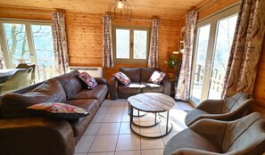 House | Living area - Holiday Home in La Roche With Sauna & Terrace (La Roche-en-Ardenne)