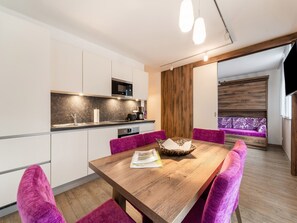 Apartment | Dining - Modern Apartment in St. Georgen Near Salzburg (Bruck an der Grossglocknerstrasse)