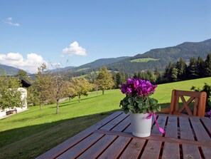 Apartment | Dining - Apartment in Huttau Near Ski Amade Slopes (Huettau)