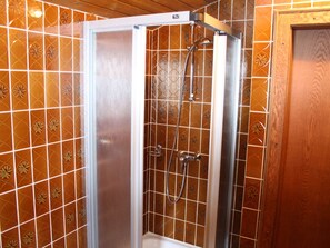 Apartment | Bathroom - Apartment in Huttau Near Ski Amade Slopes (Huettau)