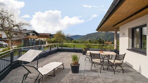 Apartment | Balcony - Boutique Apartment in Pfarrwerfen With Terrace (Pfarrwerfen)