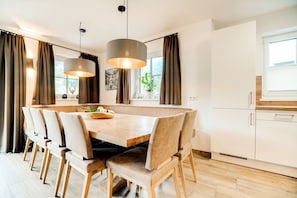 Chalet | Dining - Chalet in Muhlbach am Hochkonig With Sauna (Muehlbach Am Hochkoenig)