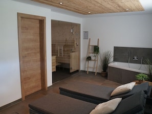 Spa - Chalet in Muhlbach am Hochkonig With Sauna (Muehlbach Am Hochkoenig)