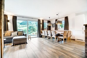Living room - Chalet in Muhlbach am Hochkonig With Sauna (Muehlbach Am Hochkoenig)