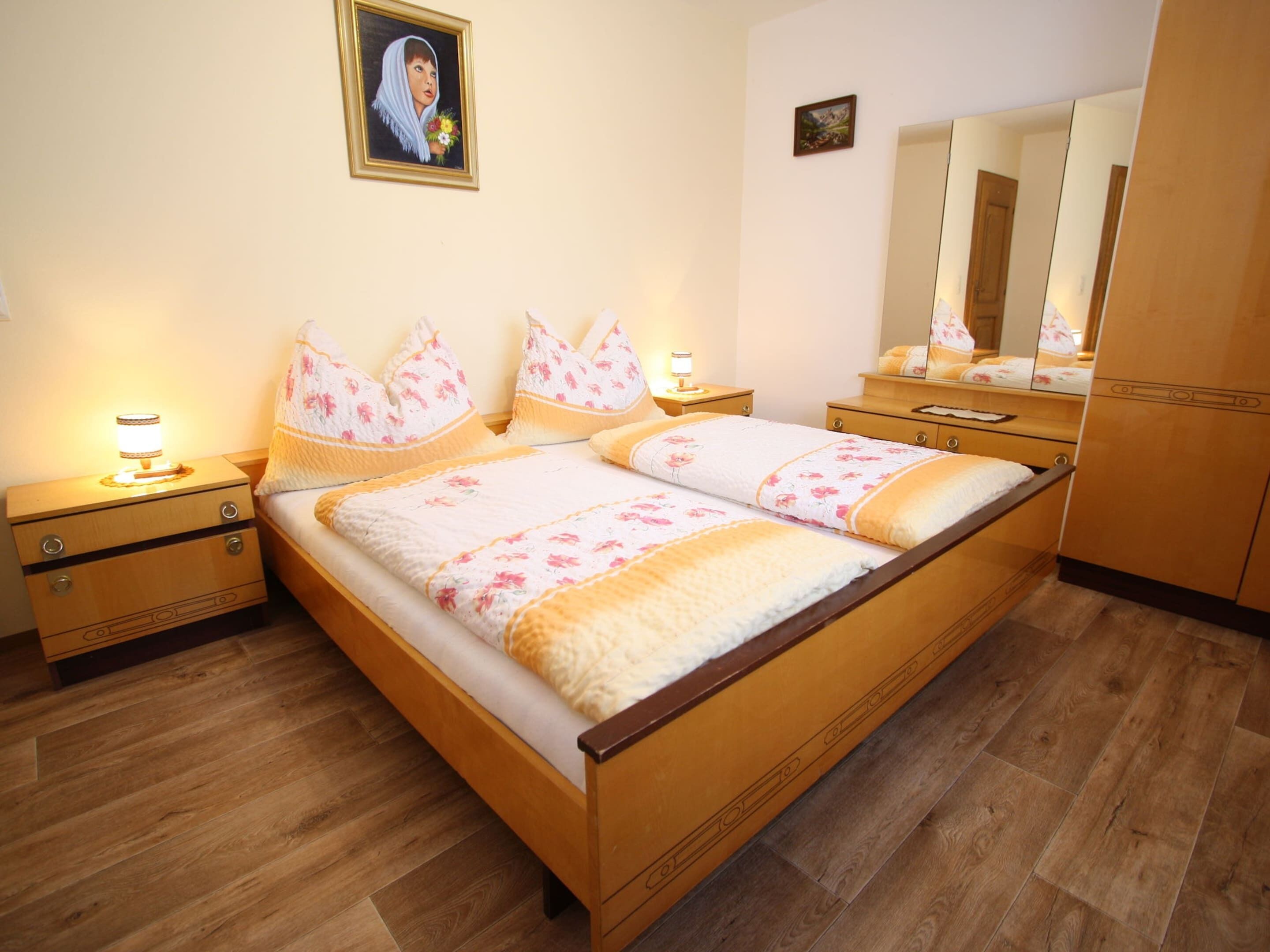 3 عدّة غرف نوم وملاءات أسرّة