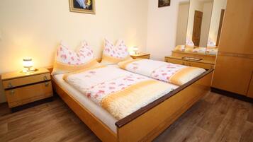 Apartment | 3 bedrooms, bed sheets