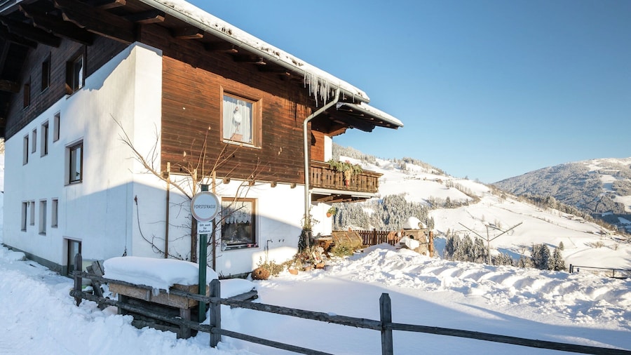 Cozy Apartment in Sankt Johann im Pongau near Ski Area