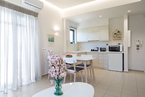 Superior Apartment, 2 Bedrooms | Living area | Flat-screen TV - Forum City Apartments (Chania)