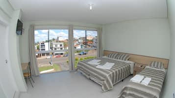 Escrivaninha, espaço de trabalho para notebook, Wi-Fi de cortesia