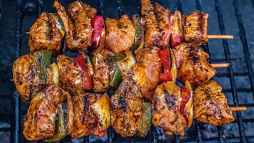 Área de parrillas y picnic