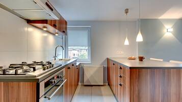 Leilighet – basic | Eget kjøkken | Kjøleskap, ovn, kokeplater og oppvaskmaskin