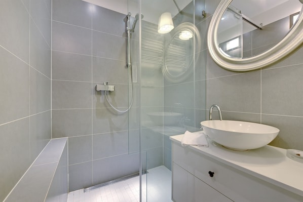 Basic-Apartment | Badezimmer