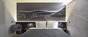 Habitación doble | Ropa de cama de alta calidad y escritorio